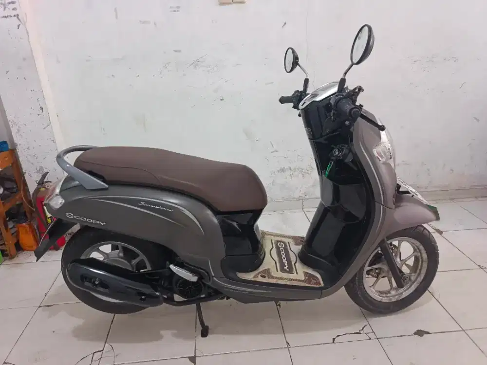 Jual beli scoopy th 2017 samping kompelik Andika hairi motor bjm