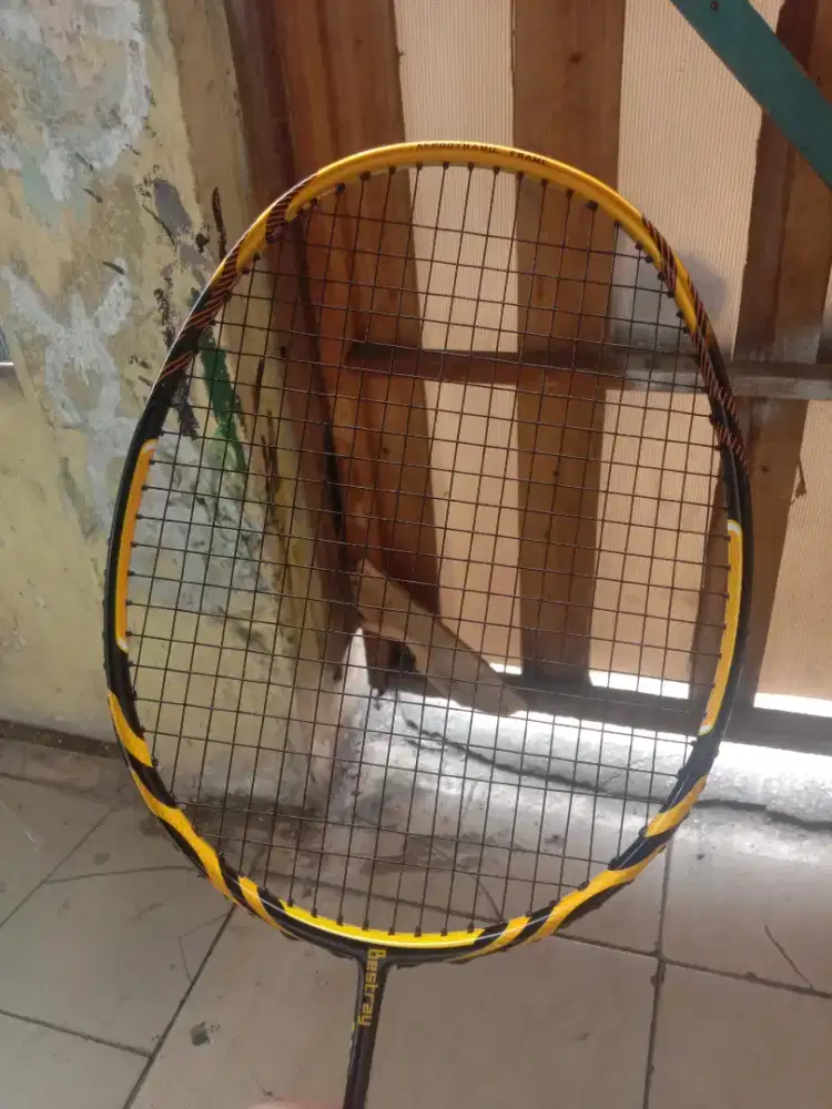 Jual 2 raket jual cepat