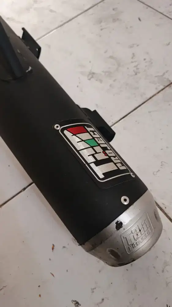 Knalpot TZM Ori pemakaian 1tahun Minus kaya difoto