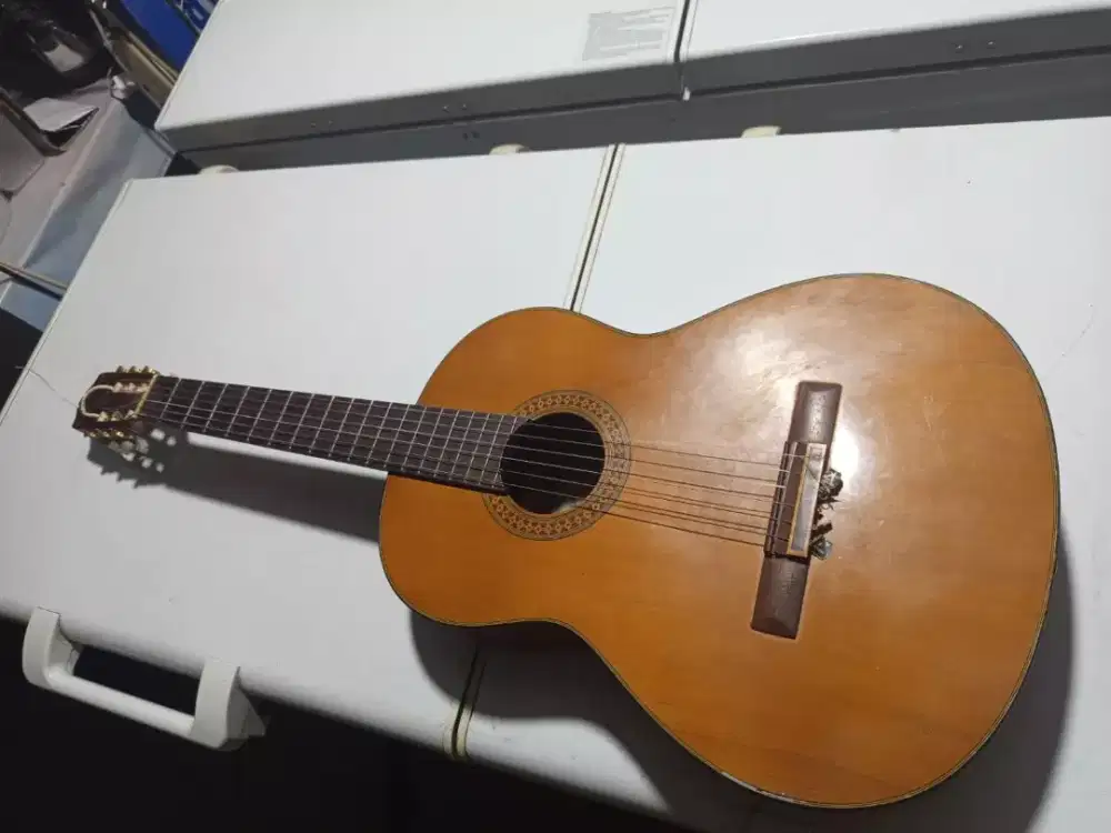 Dijual murah gitar akustik yamaha ori