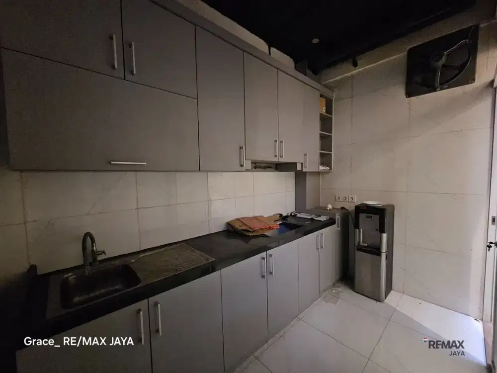 Ruko 3 Lantai di Pusat Bisnis Paling Ramai Dijual, di Kota Denpasar