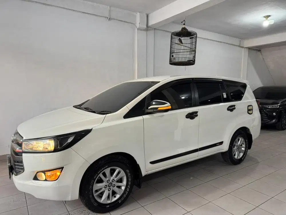 Innova Reborn 2.4 G Diesel Matic 2017 Putih Kijang Solar