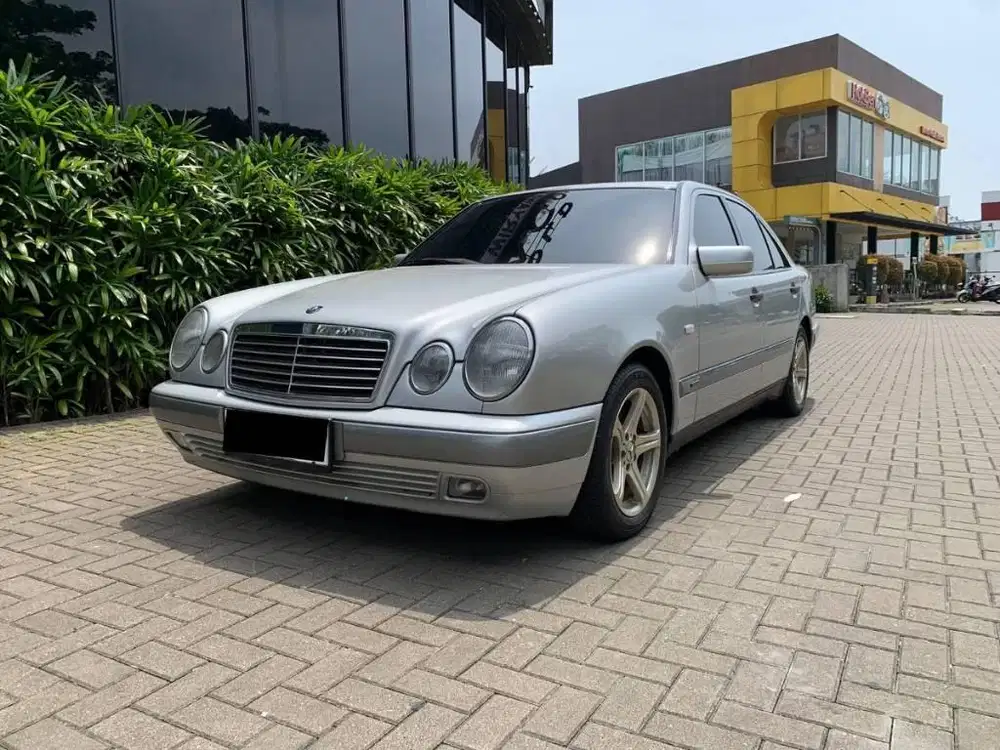 SUPER ANTIK ! MERCEDEZ BENZ E 230 MANUAL MT 1999