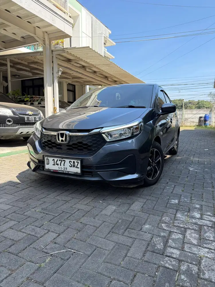 Honda Brio E CVT 2023 km low Matic AT new model antik terawat