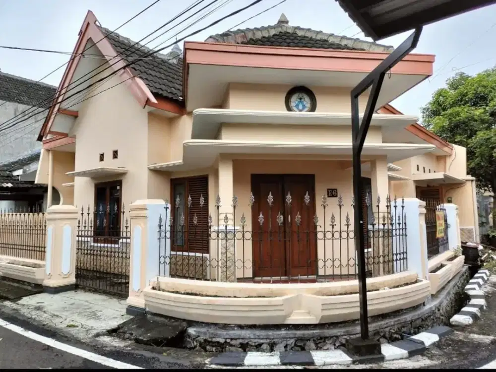 Dijual Cepat Rumah di Simpang Sulfat Blimbing Malang 900Jtan