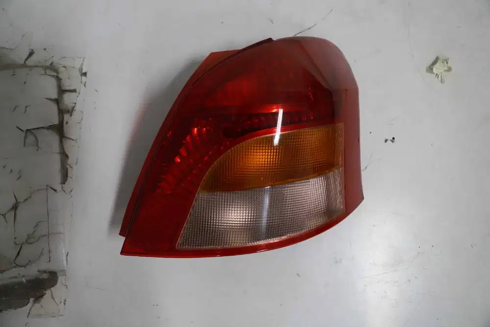 STOPLAMP KANAN TOYOTA YARIS 2006, 815510D180