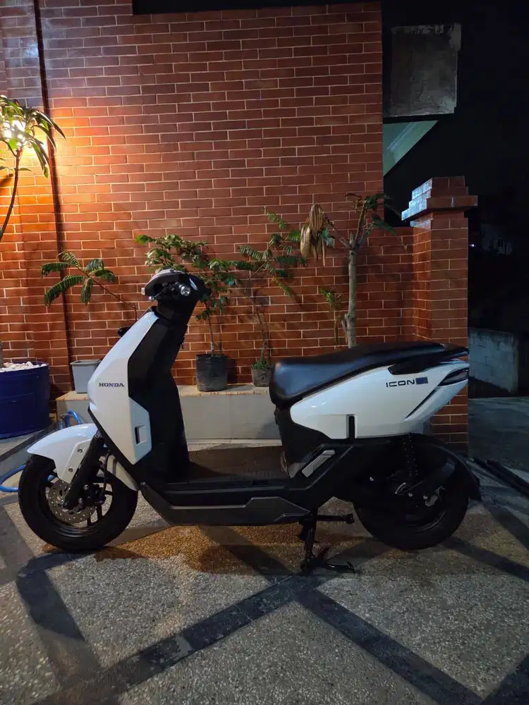 Honda Icon E (Istimewa)