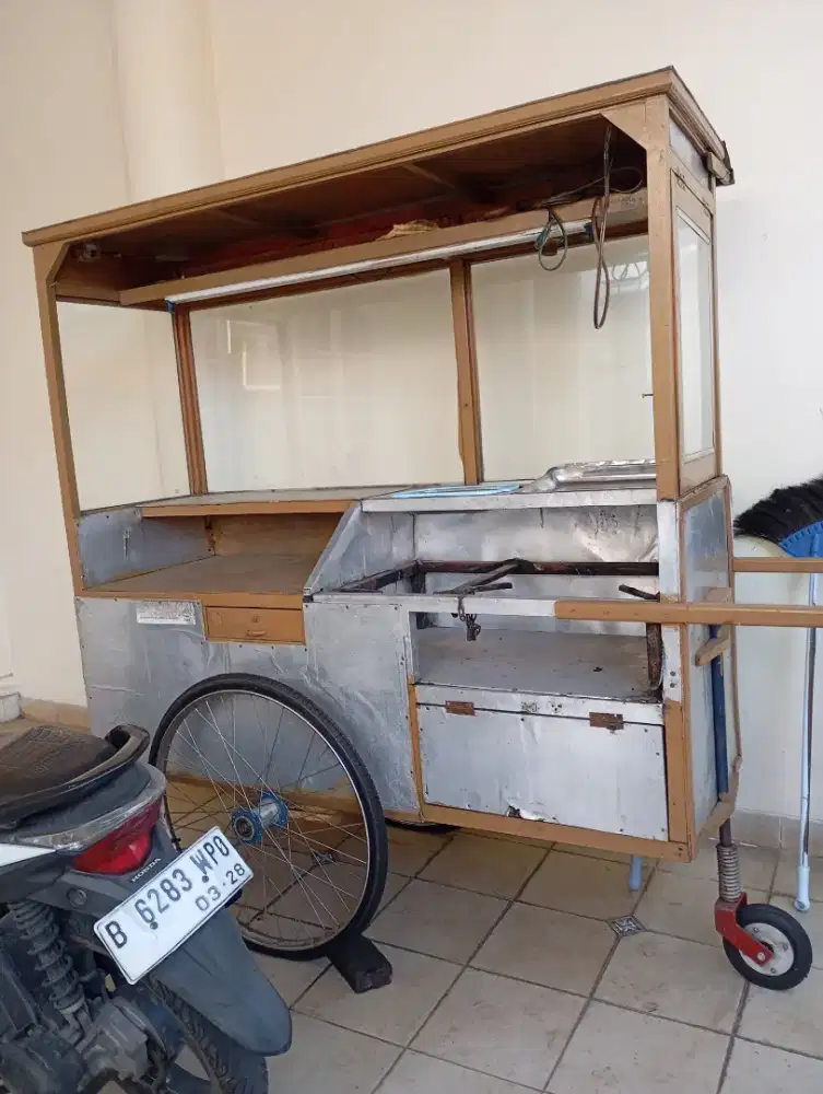 Gerobak jualan bisa buat gorengan dan lain lainnya