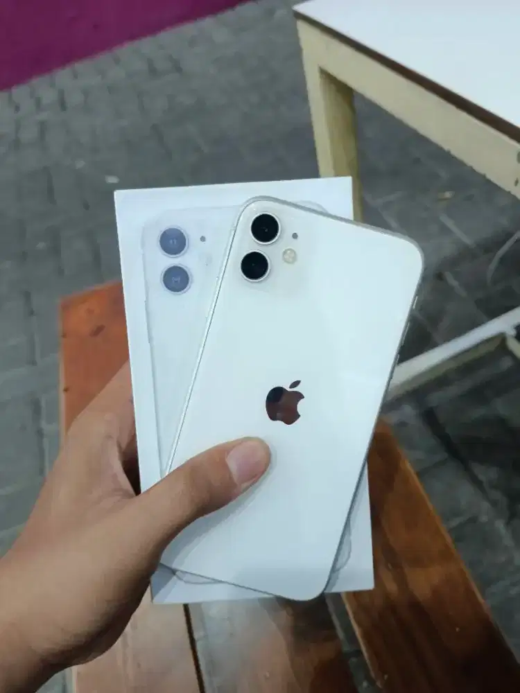 iphone 11 white internal 128
