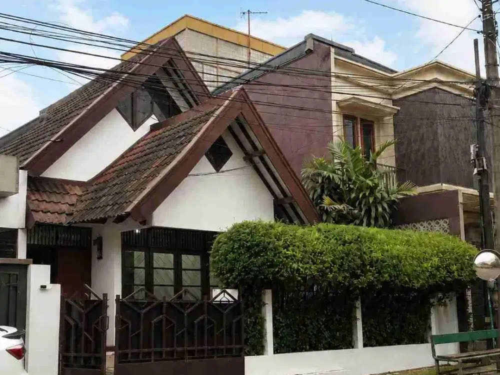 Rumah Ettic Siap Huni Sektor 3 Bintaro Jaya Tangerang Selatan