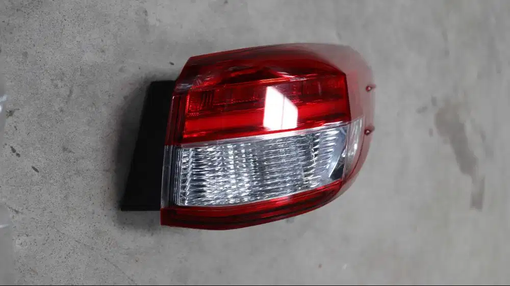 STOPLAMP KANAN TOYOTA VIOS 2022, 815510DA81