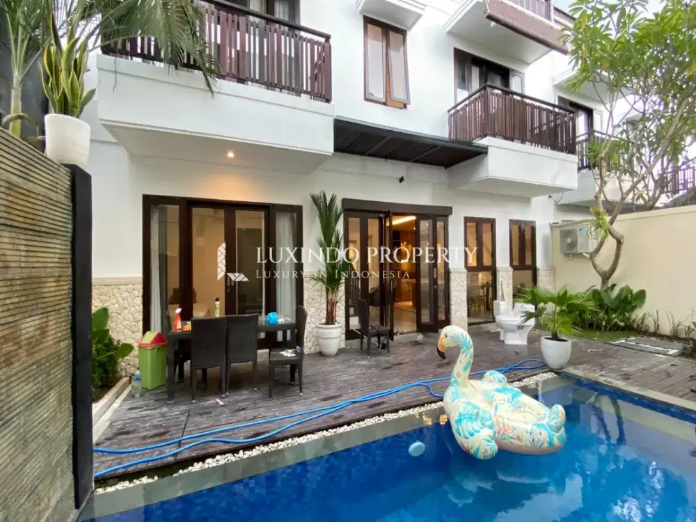 DISEWAKAN TAHUNAN VILLA DENGAN 3 KMAAR TIDUR DI UMALAS