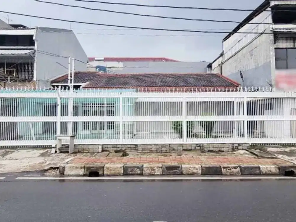 Sewa Rumah Meruya Ilir Raya Jakarta Barat LT 487m² Strategis Pinggir Jalan
