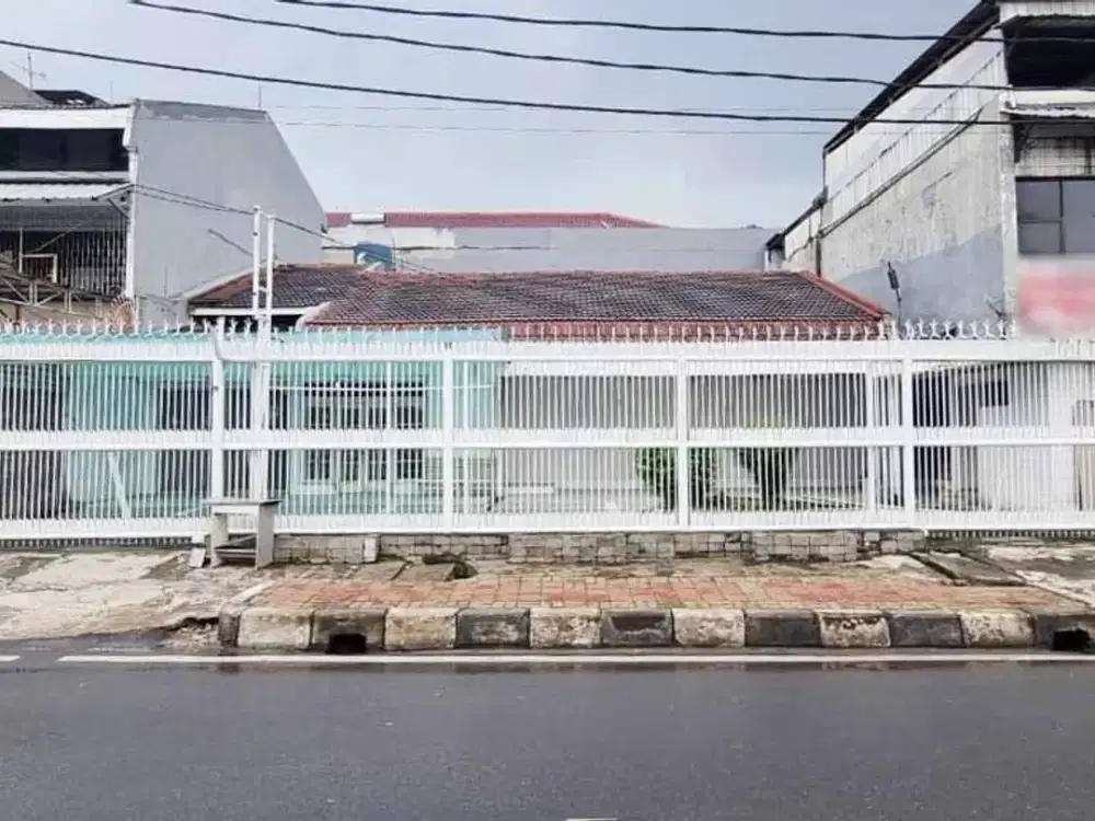 Sewa Rumah Meruya Ilir Raya Jakarta Barat LT 487m² Strategis Pinggir Jalan