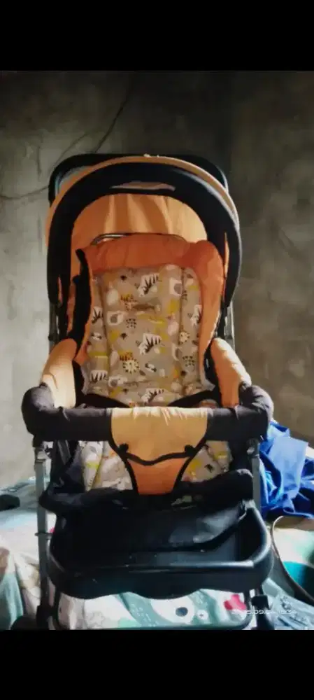 Di jual cepat stroller baby, ayunan, rodahan baby