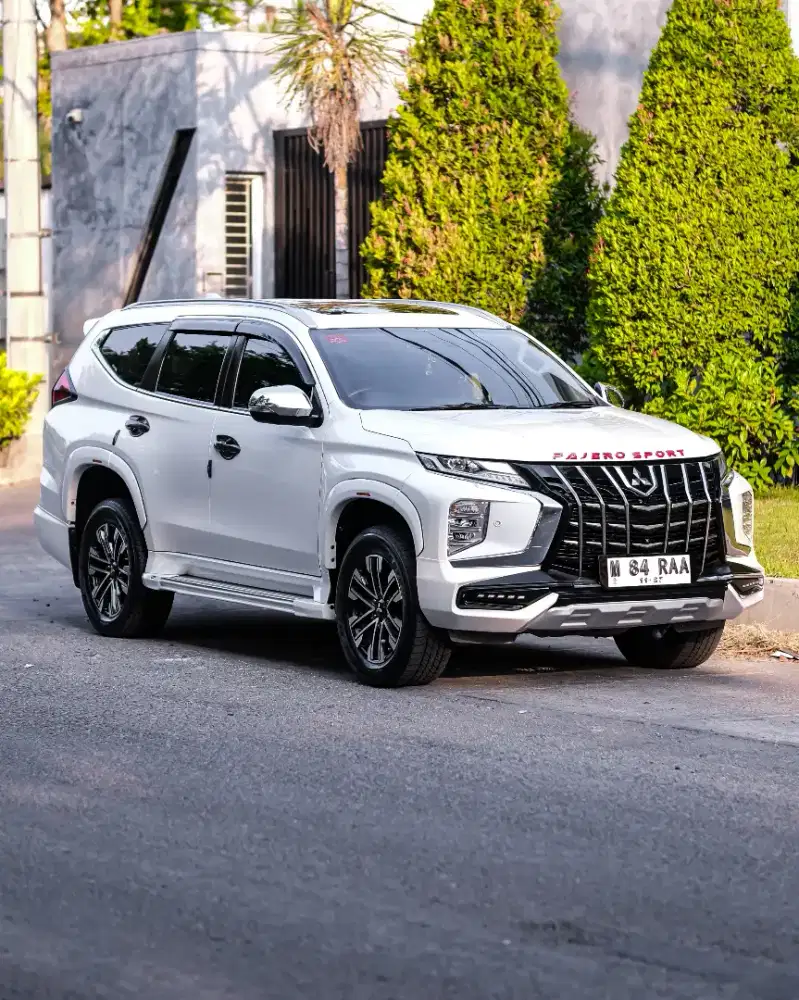 MITSUBISHI PAJERO SPORT DAKAR ULTIMATE 4X4 AT 2022 LOW KM