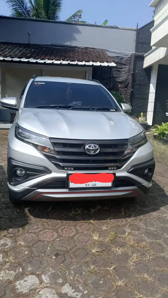 Toyota Rush TRD Sportivo 2018 – Terawat, KM Rendah, Pemakaian Wanita