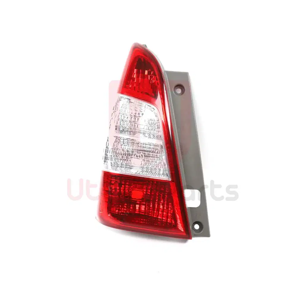 LAMPU BELAKANG / STOPLAMP KIRI TOYOTA INNOVA KANAN 2014 , 815600K210