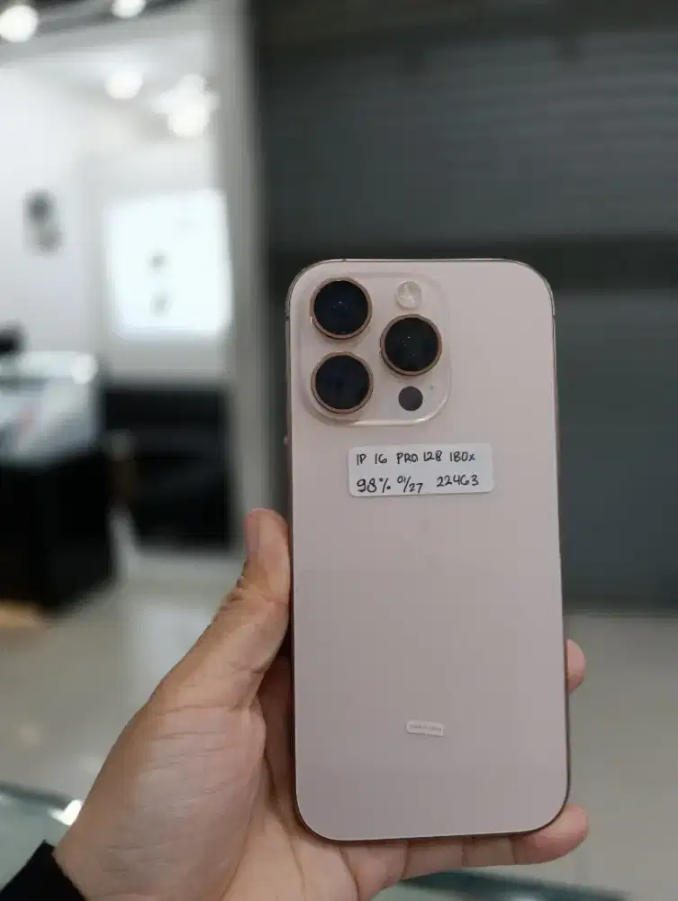 iPhone 16 pro 128 iBox garansi on