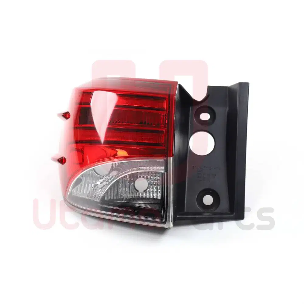 STOPLAMP KIRI TOYOTA FORTUNER 2016-2020, 815600K381
