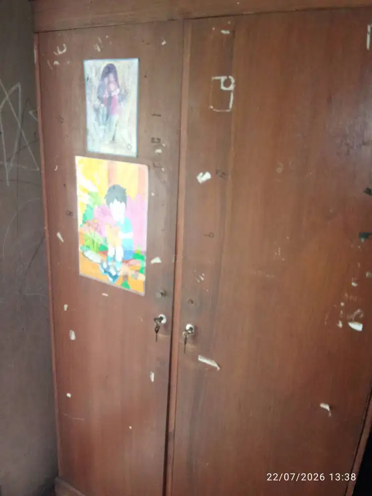 Lemari sekolah rak buku