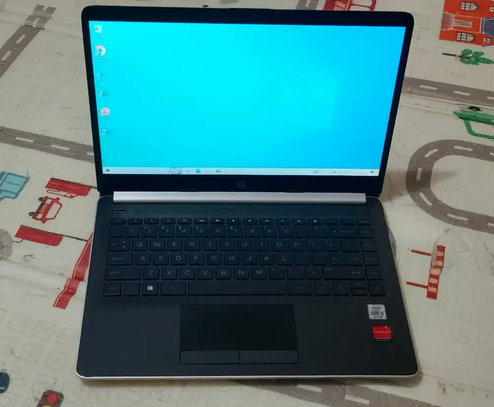 Laptop hp 14s core i5-10210u CPu 1.60ghz (8cpus) 2.1ghz ram 8gb SSD