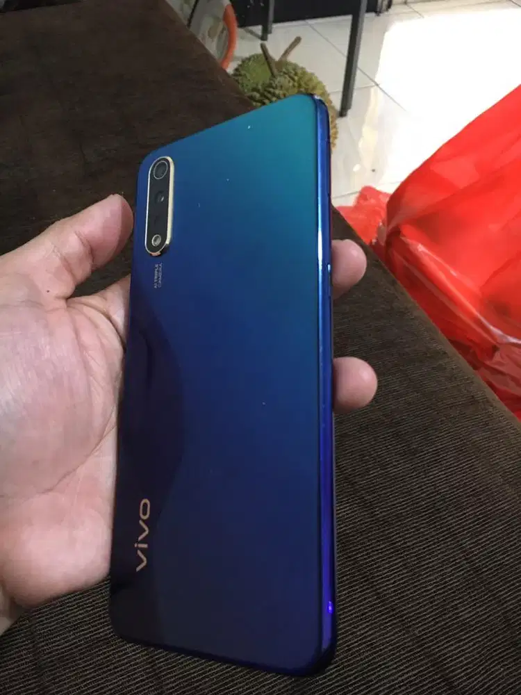 Vivo Z1 RAM 4GB/128GB