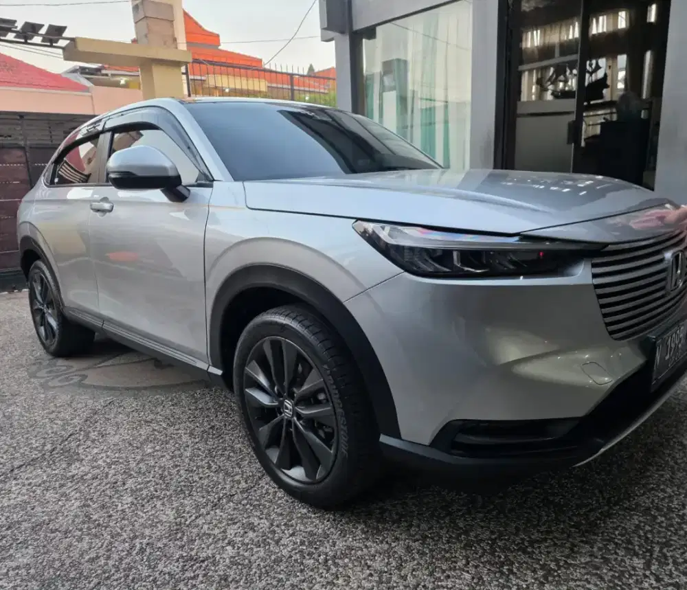 HRV SE 2022 Abu-Abu Metalik