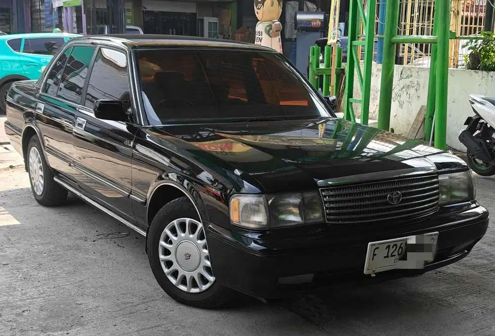 Toyota Crown 1992 Bensin