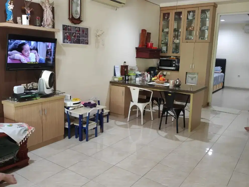 DIJUAL RUMAH BAGUS SIAP HUNI JUAL HARGA TERMURAH DI GREEN COURT CENGKARENG