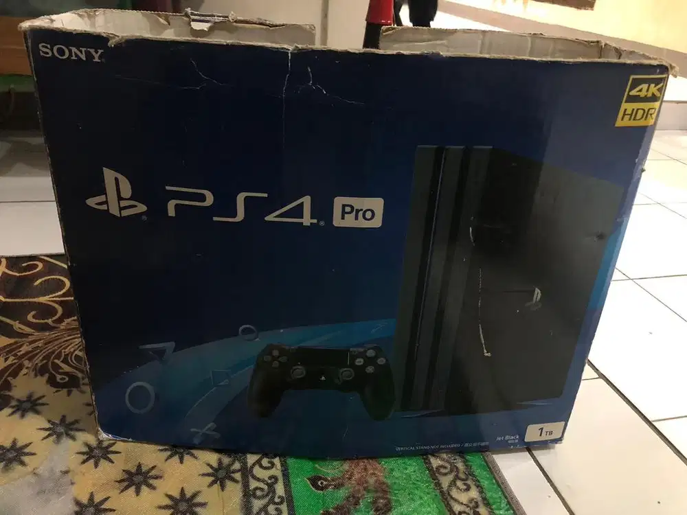 Ps 4 pro 1 tb warna hitam