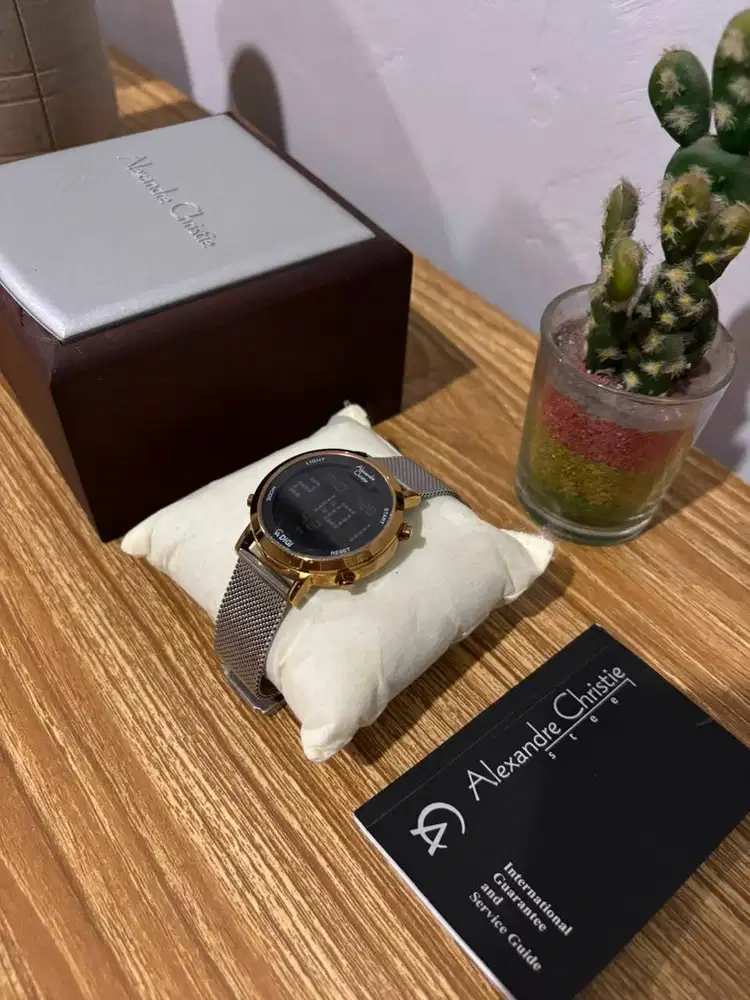 Alexandre Christie AC 9228