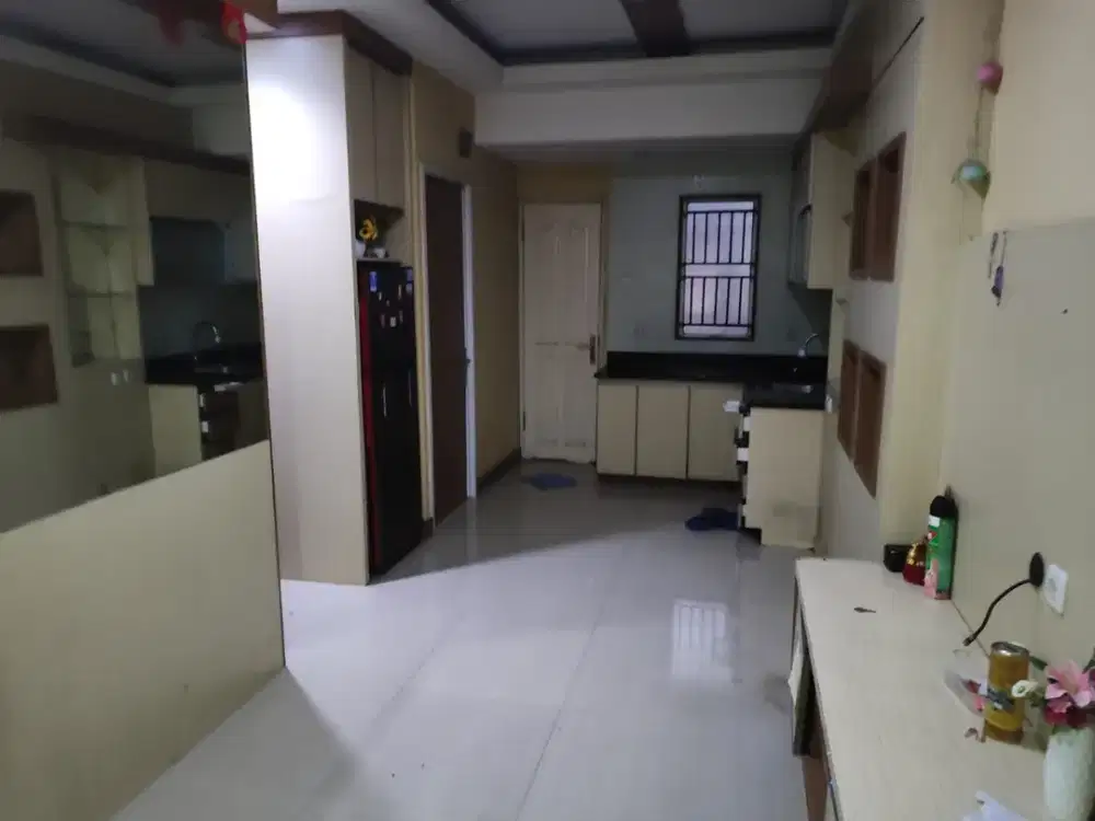 DIJUAL APARTEMENT BAGUS DAN TERAWAT LANTAI RENDAH DI APARTEMENT TELUK INTAN