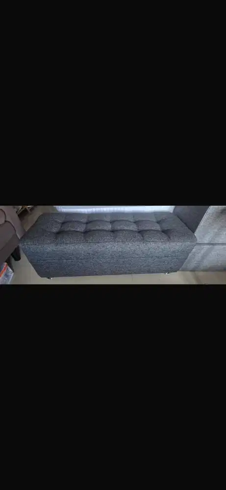 Sofa panjang abu