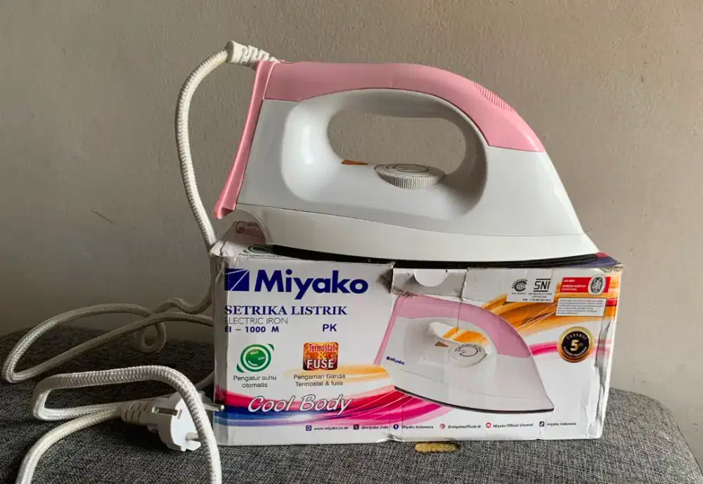 Setrika Miyako bekas