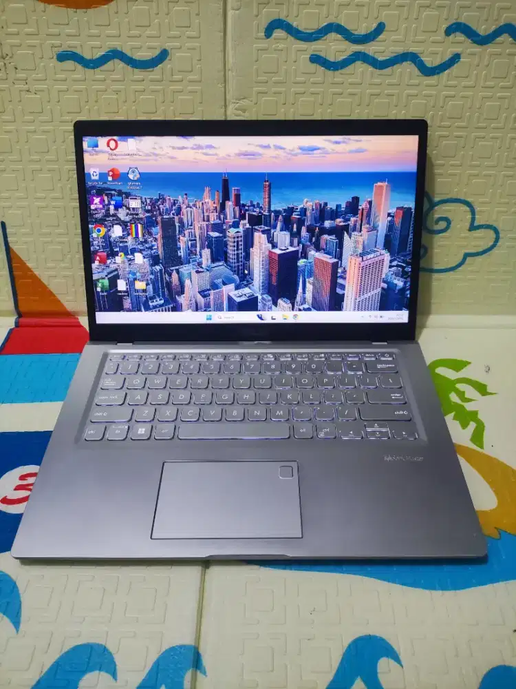 Asus VivoBook X415DAP AMD Athlon Silver 3050U
Ram 8 GB SSD NVMe 256 GB