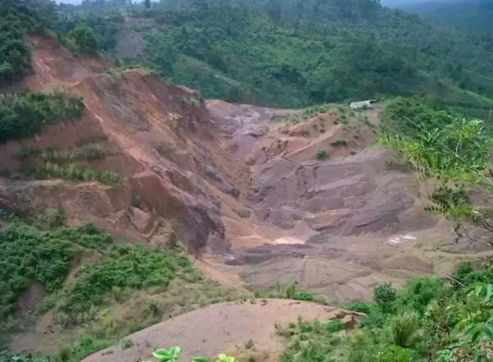 Dijual Lahan kosong with ore mangan Tanggamus