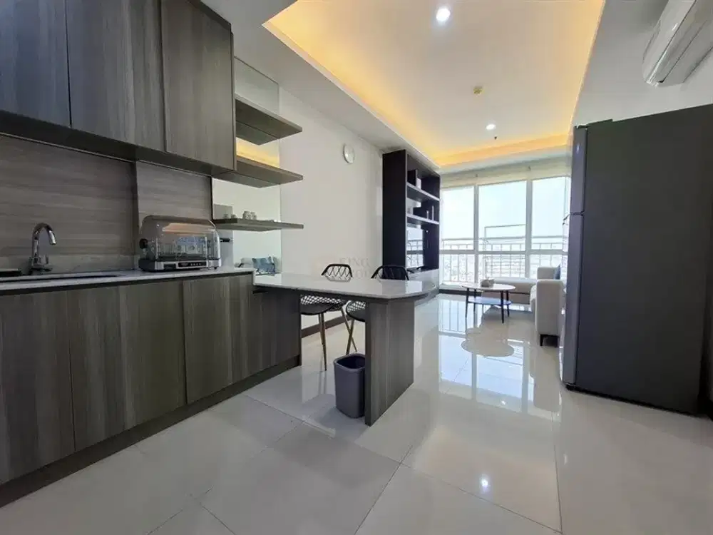 Terhubung Langsung Office Tower AKR! Disewakan Apartemen AKR Gallery West Residences 2BR Furnished Lengkap Siap Huni Area Kebon Jeruk Jakarta Barat