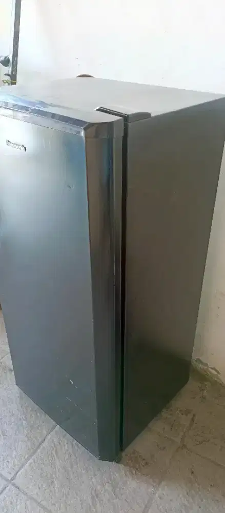 Jual unit kulkas type 1 pintu merk panasonic dingin bagus