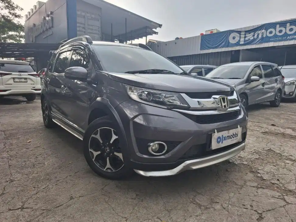 LOW DP Honda BR-V 1.5 Prestige Bensin-AT 2017 8QS