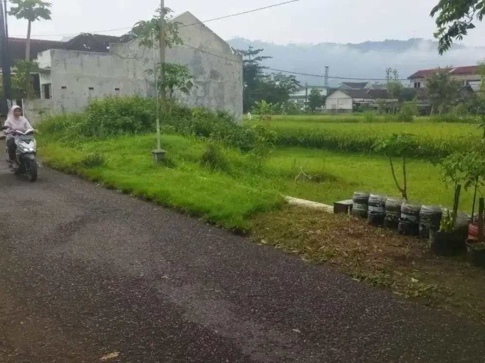 Tanah Pekarangan Strategis Murah di Piyungan Bantul#Kode : TP 043