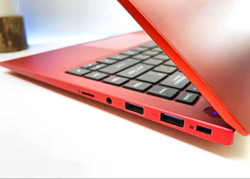 Laptop Core i3 Gen 10 Ram 8gb Ssd 256gb FHD IPS Bodi slim full metal k