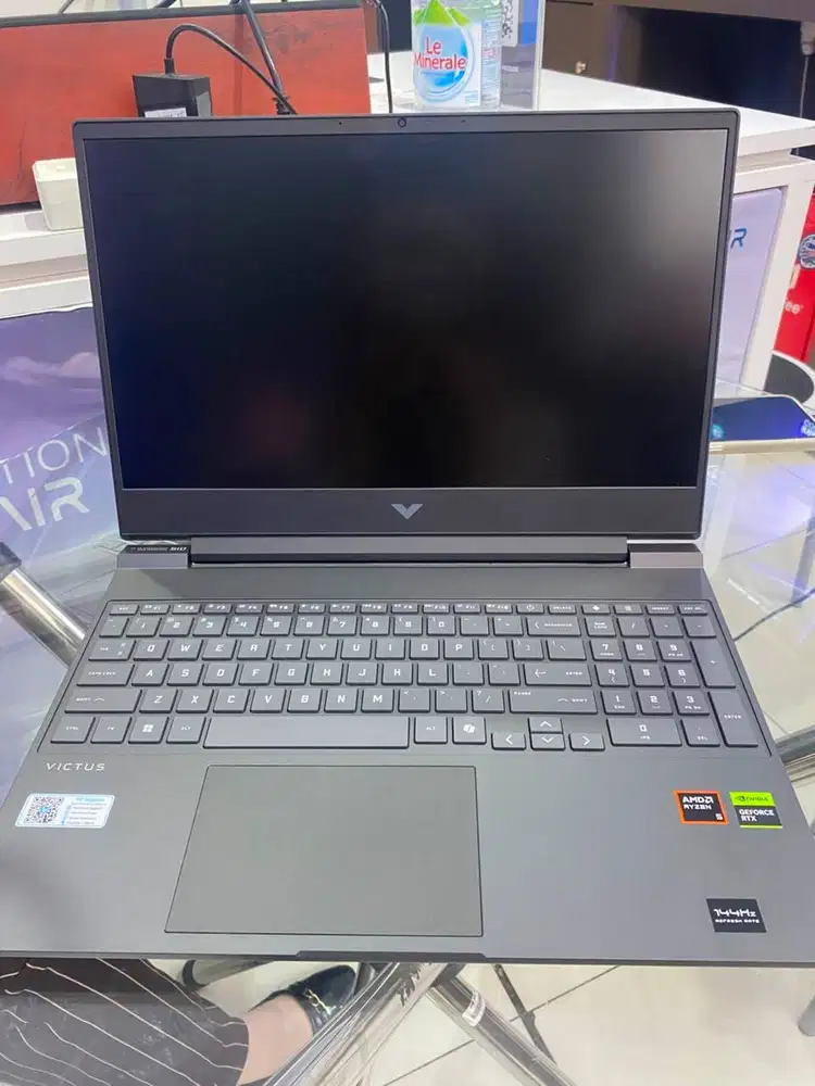 HP Victus Gaming 15 FB3150AX Ryzen 5 240 16GB SSD 512GB 15.6′′ RTX5050