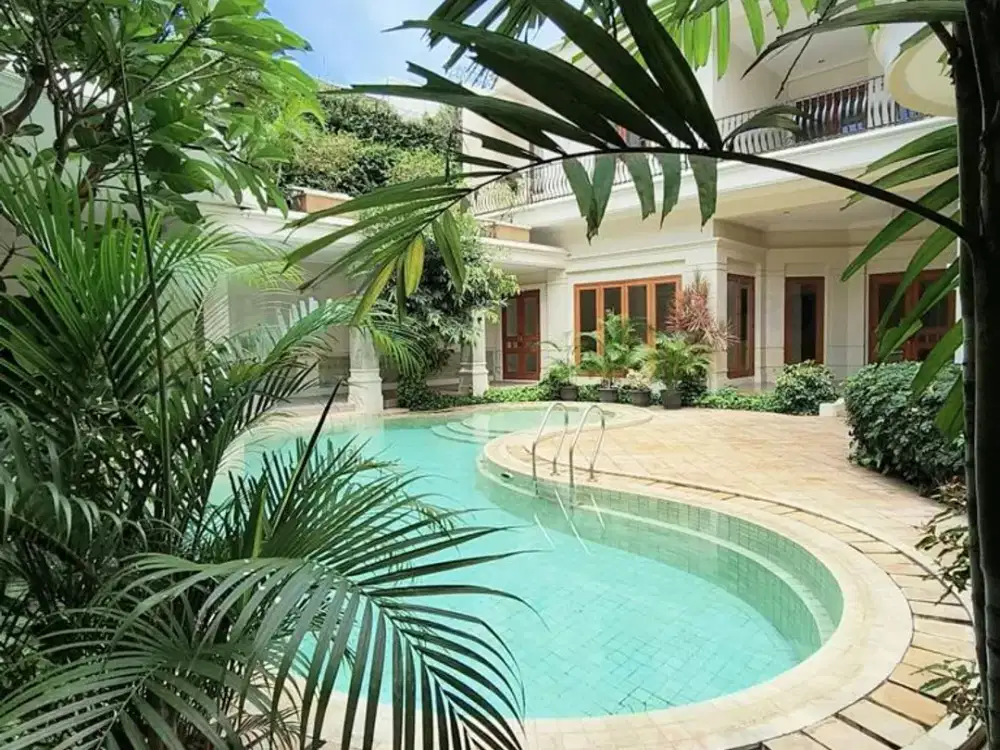 Dijual Rumah Cantik dan Mewah di Pondok Indah