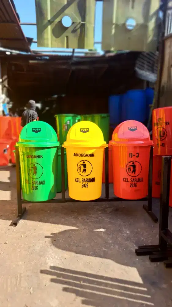 Tong sampah plastik 3 pilah