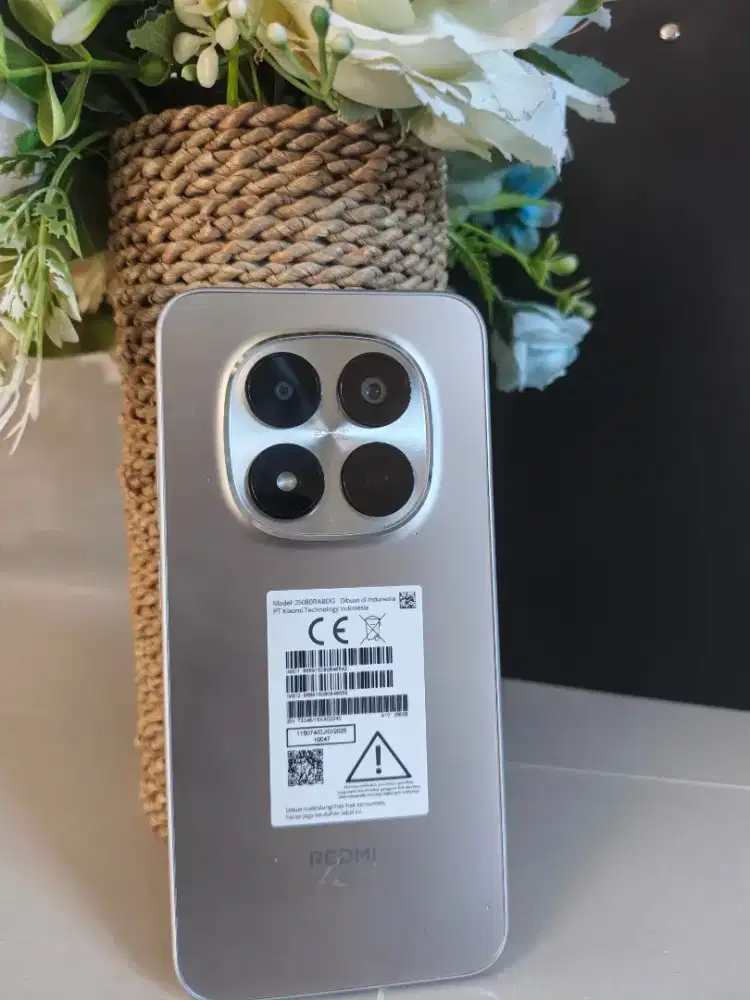 Redmi note 15 pro 5g 8/256 garansi September 2027