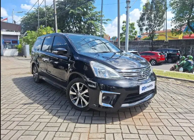 DP MURAH Nissan Grand livina 1.5 Highway Star Bensin-AT 2015  CZMHB