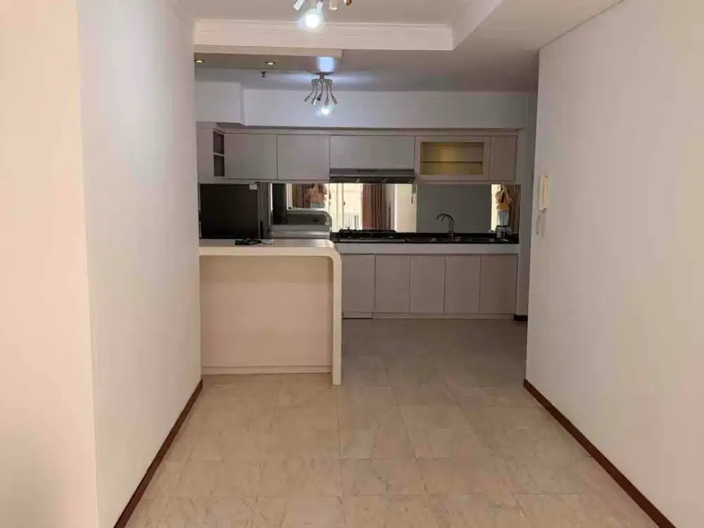 Disewakan garden house di LG  apartemen royal mediterania type 2BR semi furnished