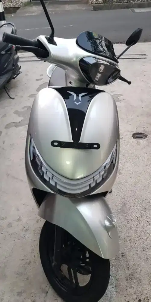 Motor listrik uwinfly M90E warna Silver