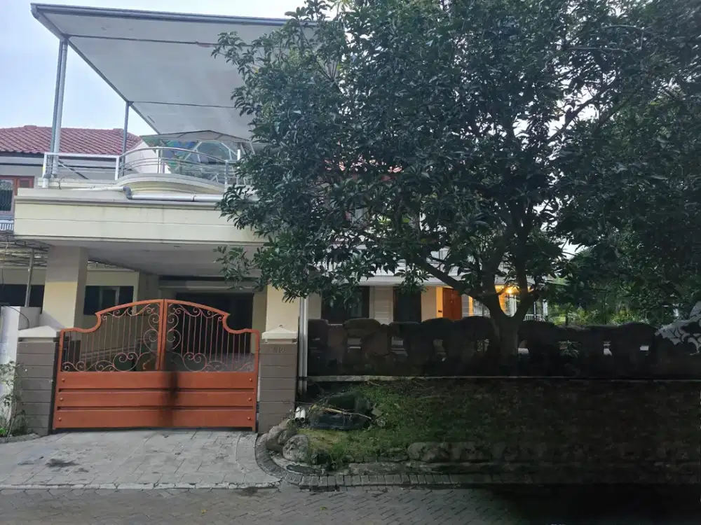 Jual dan sewa Rumah Graha Family Surabaya Barat